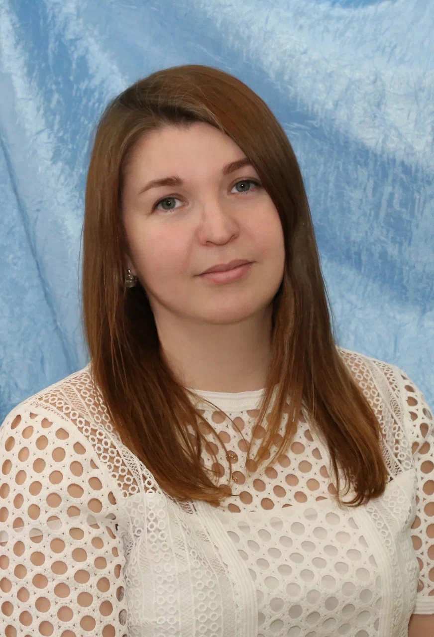 Воспитатель высшей категории Пехотина Алена Владимировна.